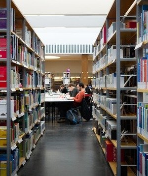 Library 3803000 640 (1)